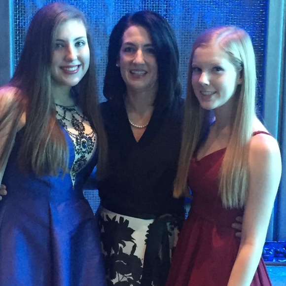 Meet your Posher, Karen - Picture 4 of 5